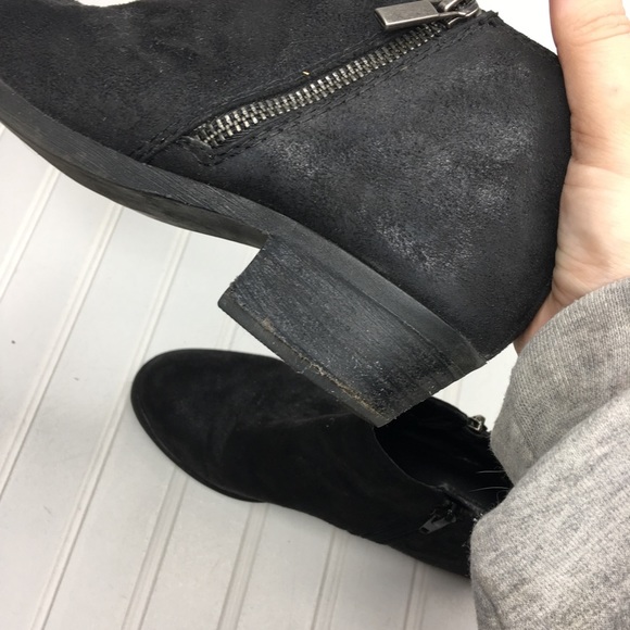 Carlos Santana Low Heel Leather Zippered Booties - Picture 6 of 8